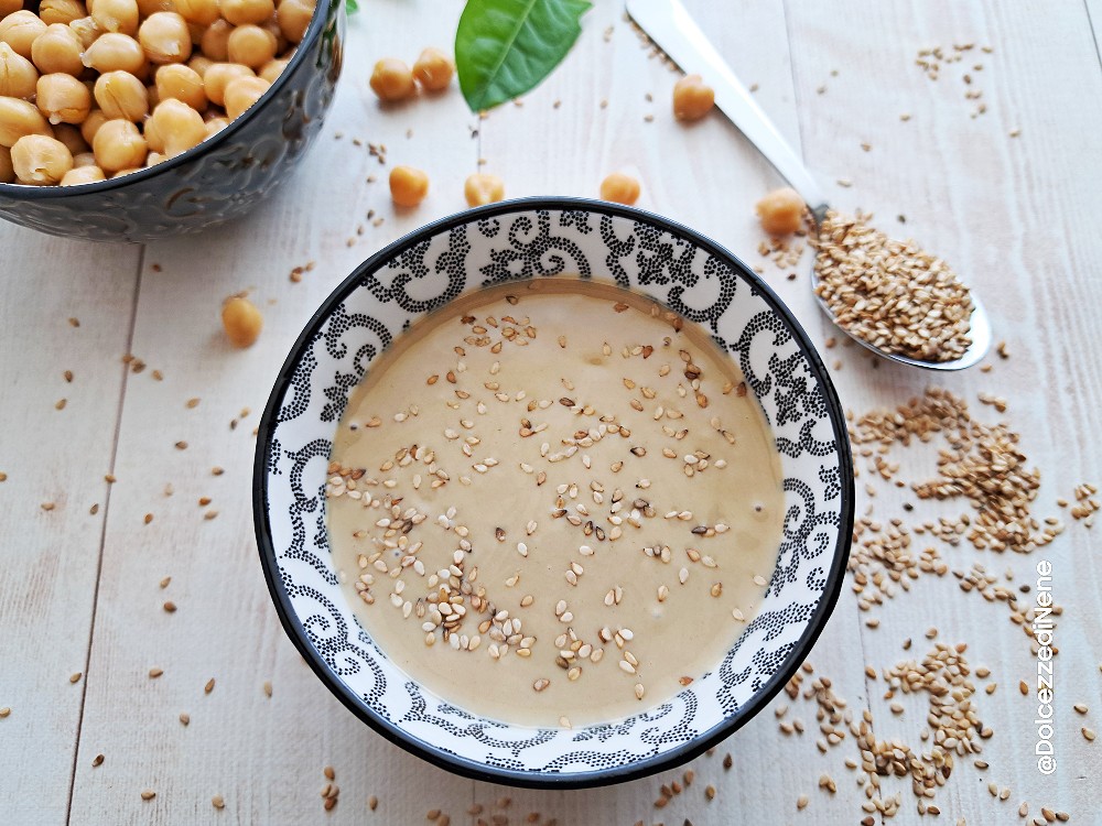 TAHINI SAUCE WHAT IT IS HOW TO MAKE IT AND WHAT IT IS USED FOR