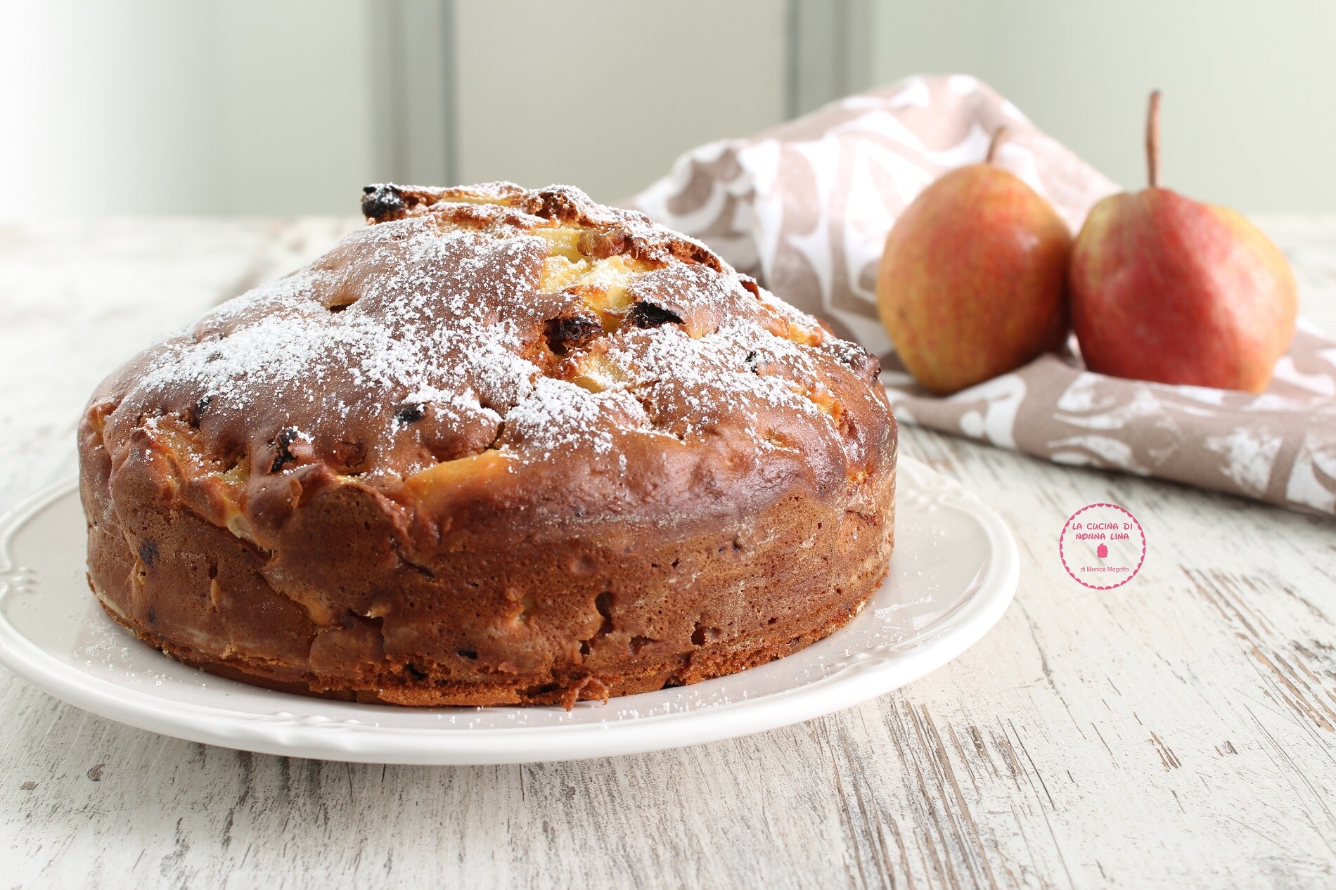 Pear and Raisin Cake without Butter