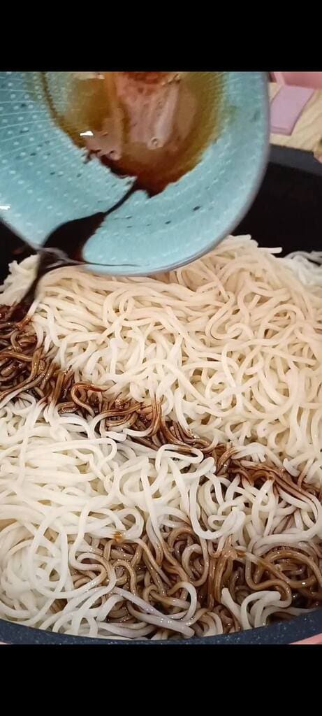 Stir-fry the noodles