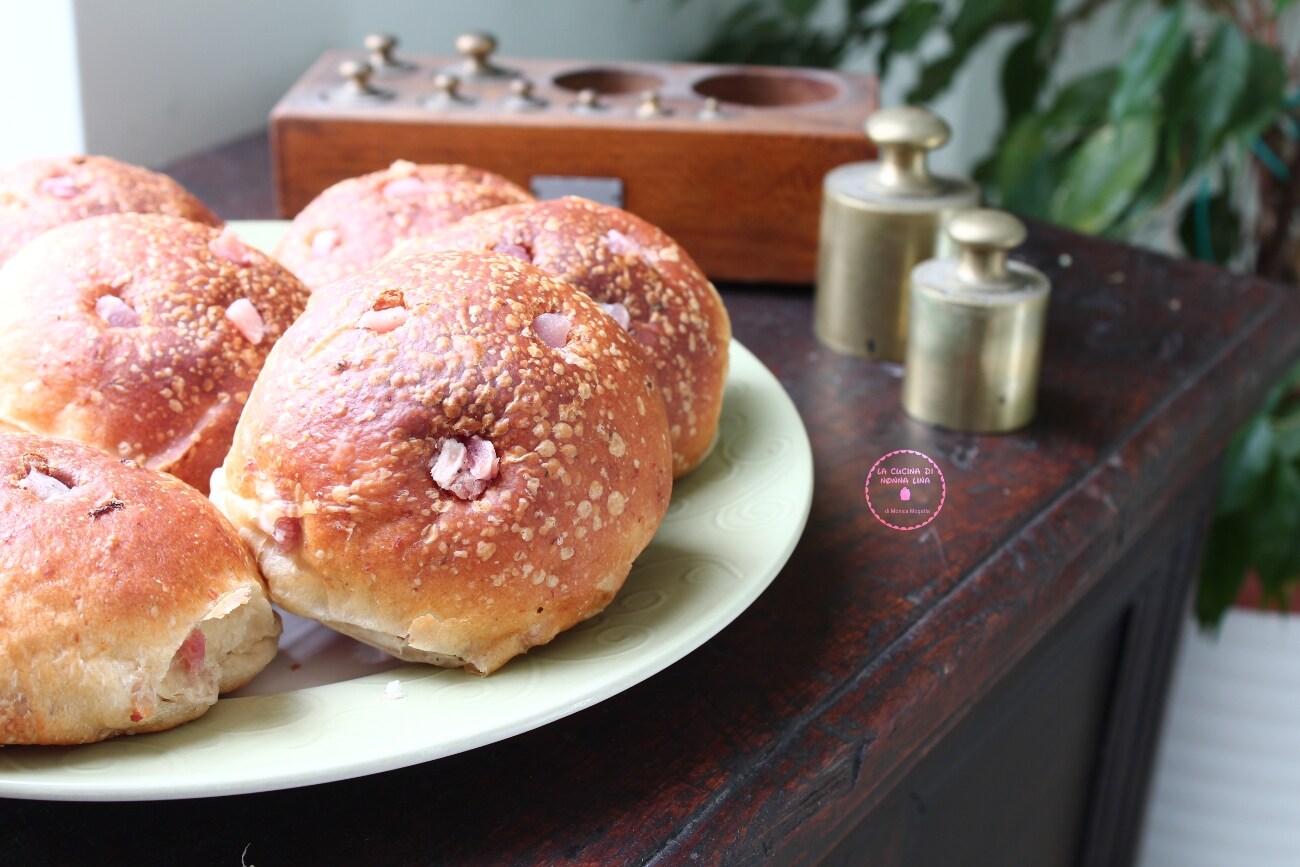 Sandwiches with Pecorino and Bacon