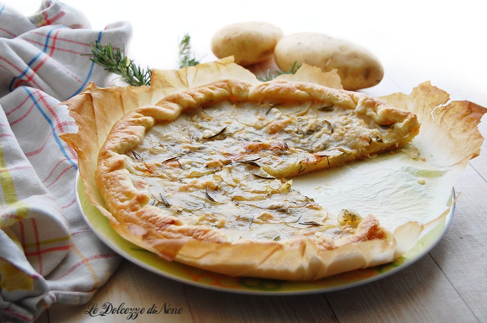 PUFF PASTRY PIE WITH POTATOES