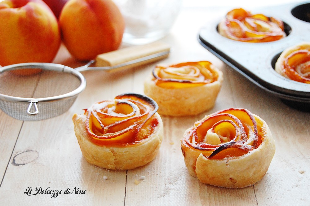 PUFF PASTRY AND PEACH ROSES