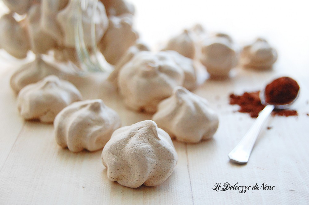COCOA MERINGUES