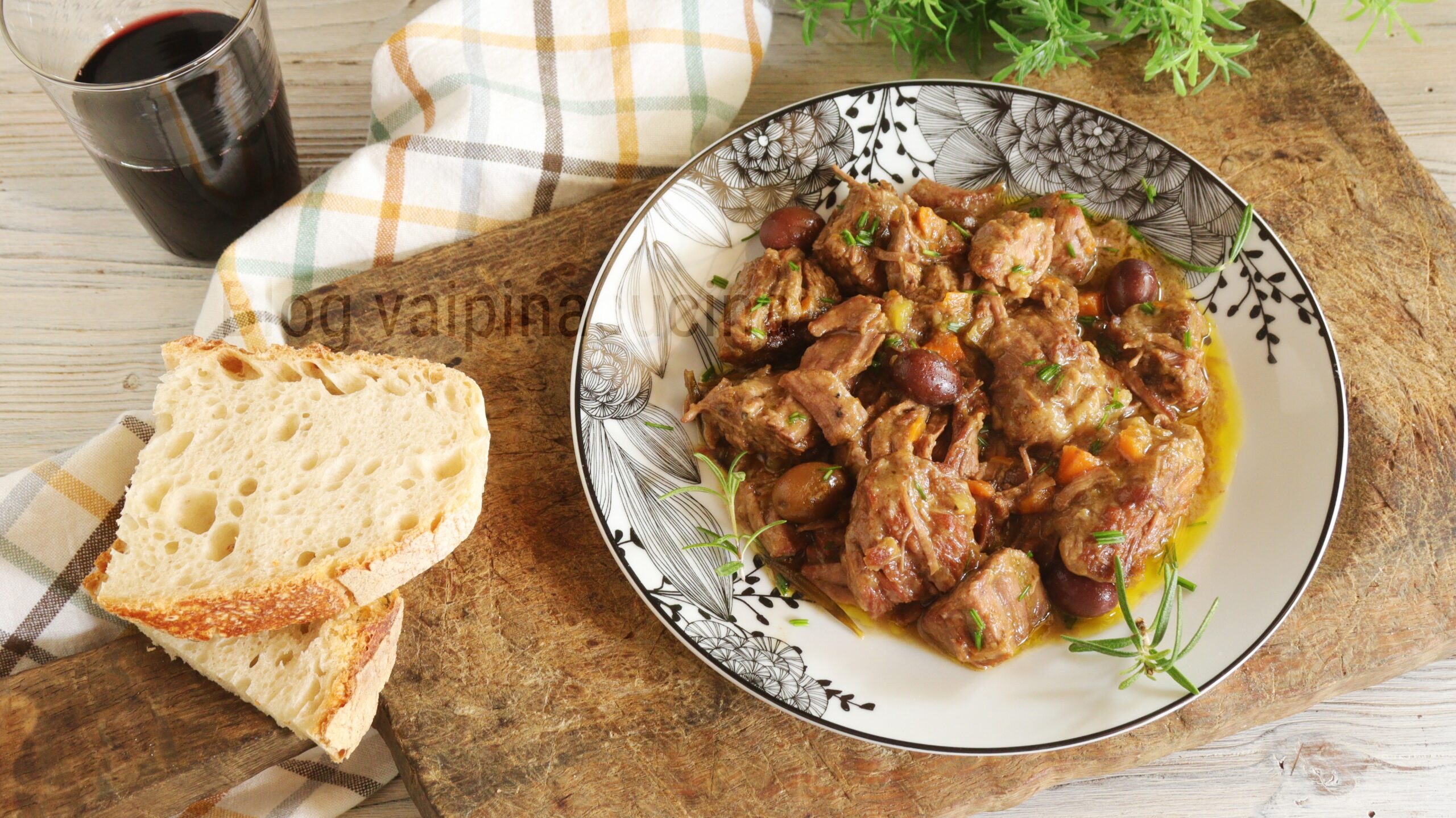 Slow Cooker Stew without Tomatoes and Potatoes