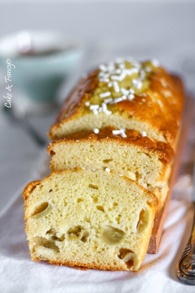 Grape and Yogurt Plumcake