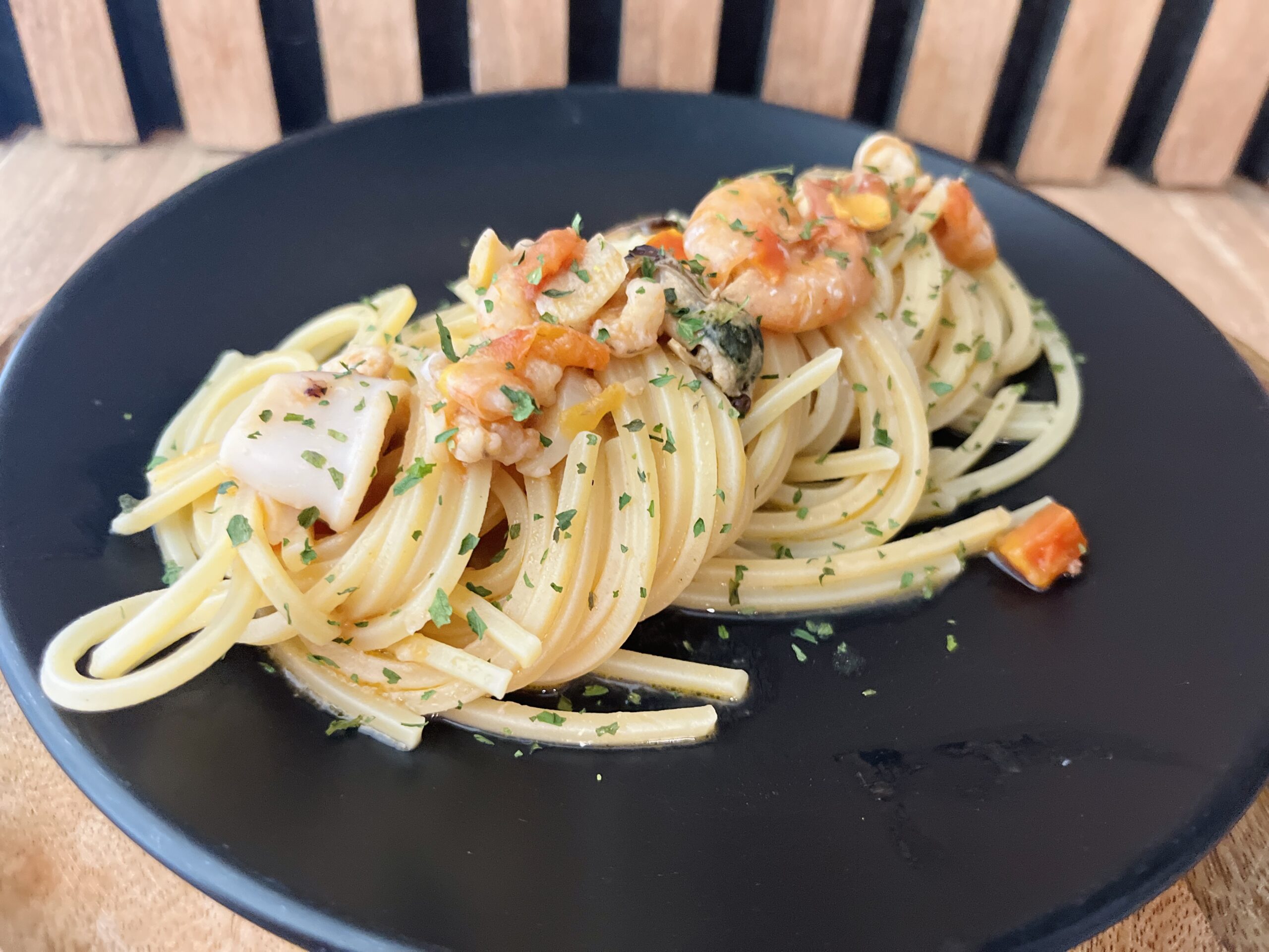 Square Spaghetti with Frozen Seafood Mix