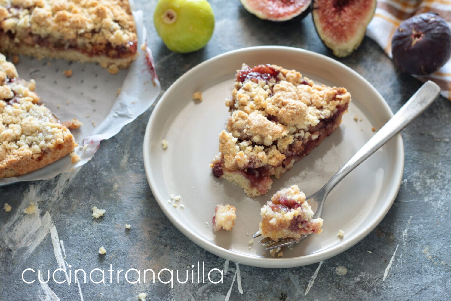 Crumble with Fresh Figs and Mixed Berry Jam