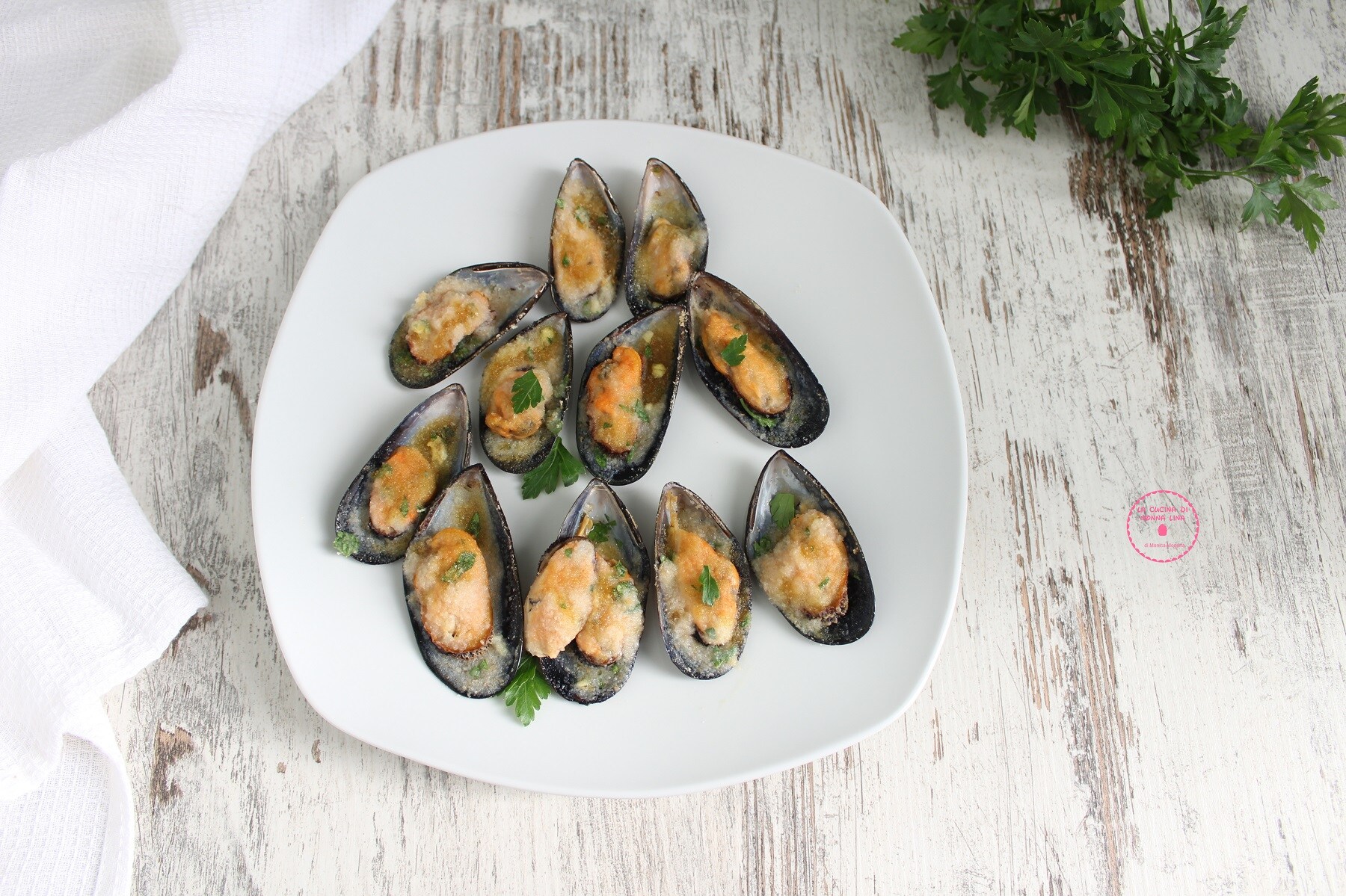 Easy and Delicious Baked Mussels
