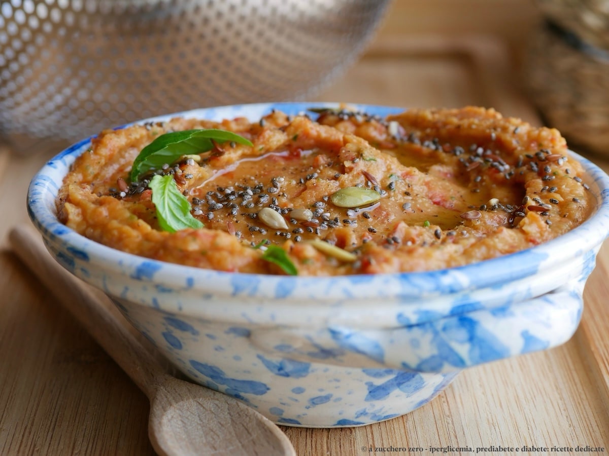 Light Chickpea and Bell Pepper Hummus | velvety and flavorful cream