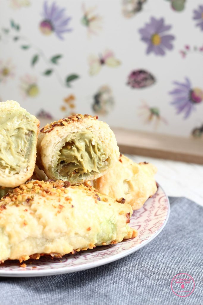 Pistachio Croissants with Puff Pastry