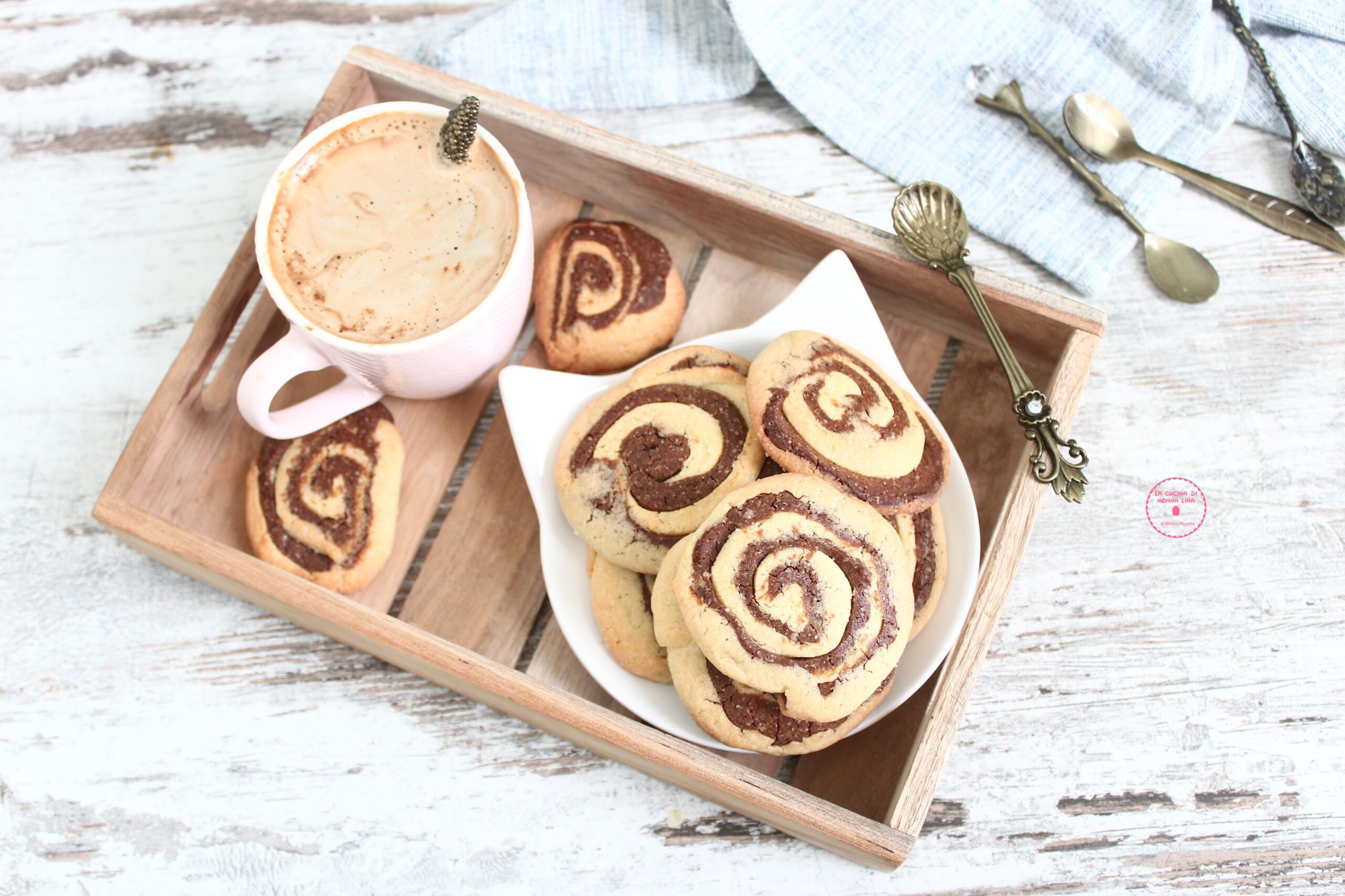 Two-tone Butter Cookies with Coffee