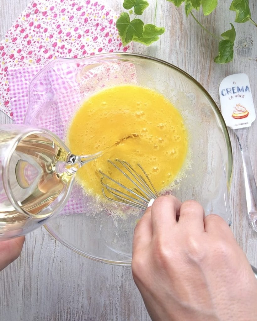 pour water and vegetable oil