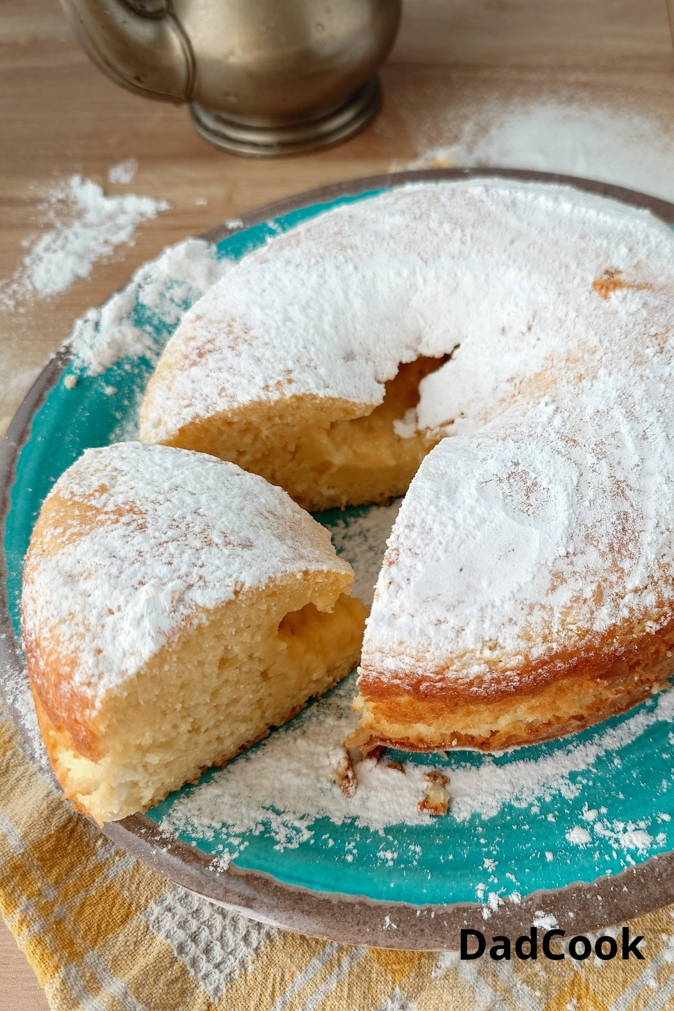 Soft Goat Cheese and Lemon Cake (with Greek Yogurt)