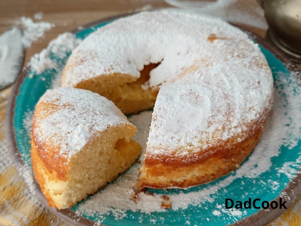 Soft Goat Cheese and Lemon Cake (with Greek Yogurt)