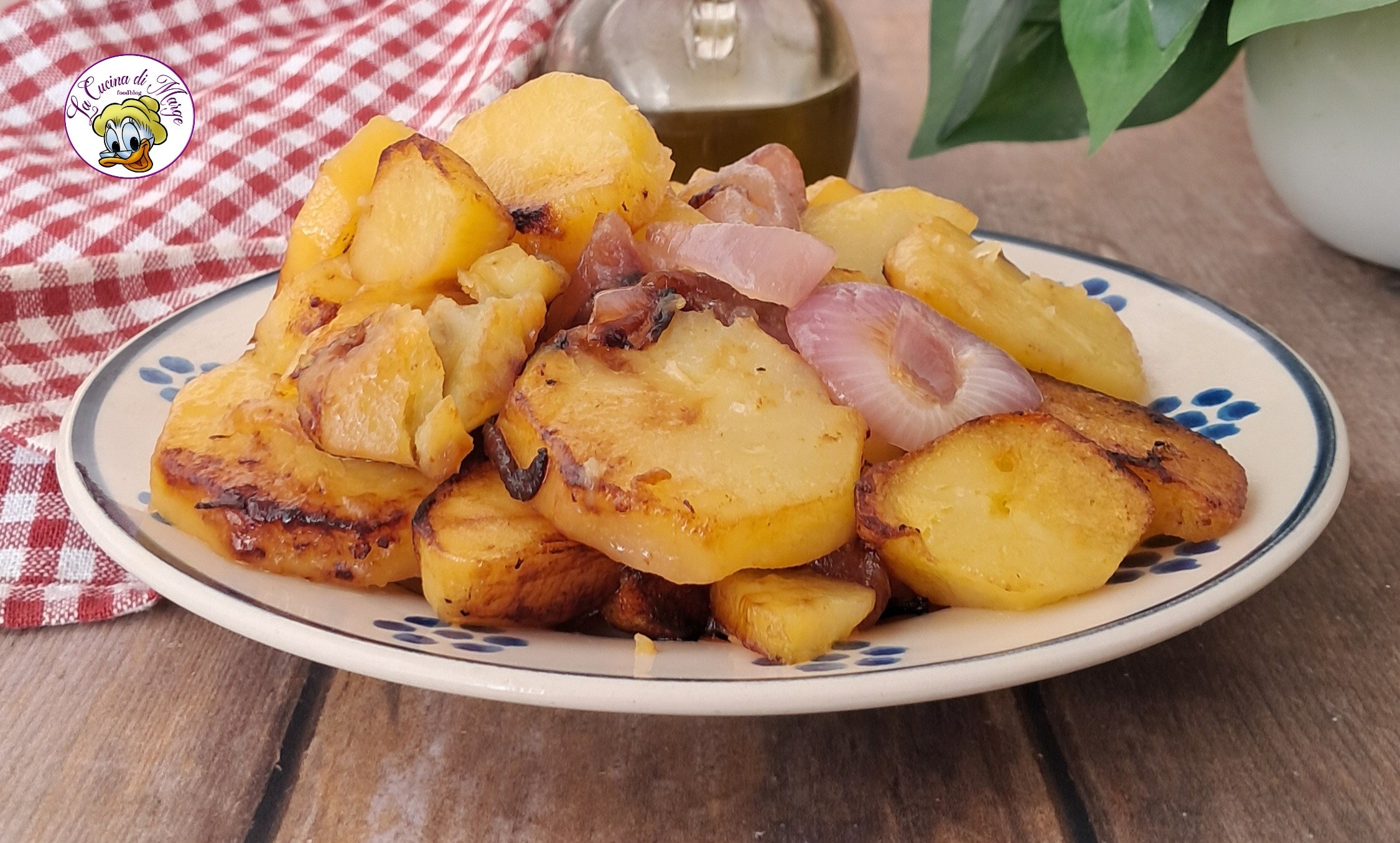 Sticky Potatoes with Onion