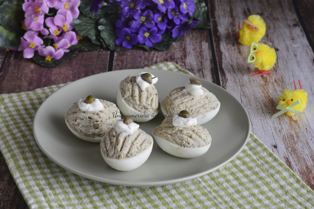 Stuffed Eggs with Tuna and Capers