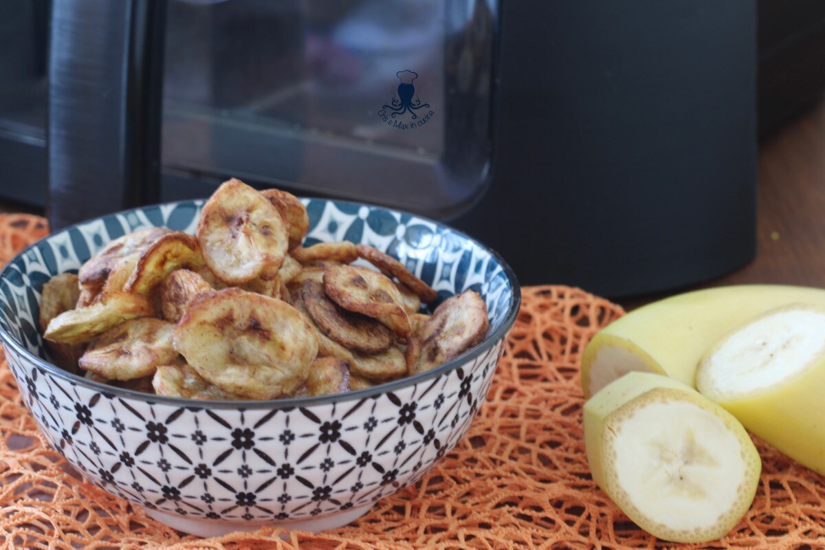 Sugar-Free Cinnamon Banana Chips in Air Fryer.