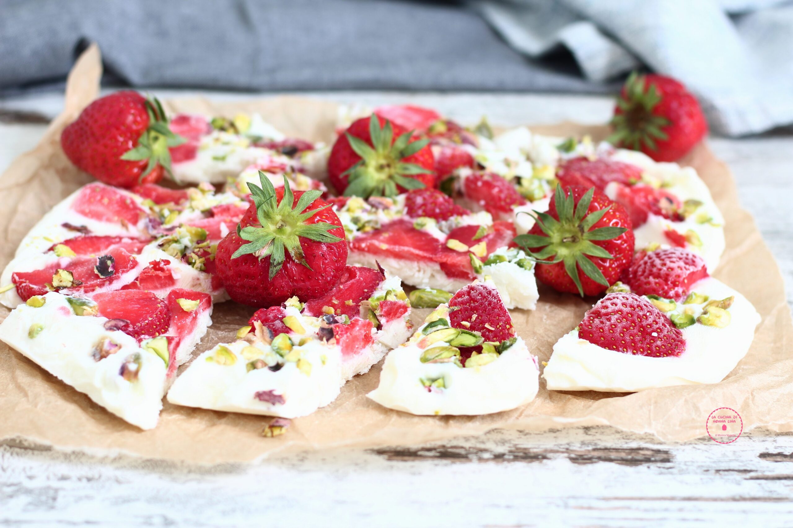 Strawberry and Pistachio Frozen Yogurt Bars