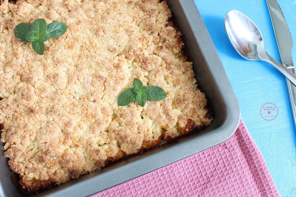 Apple Crumble | Grandma Lina's Kitchen