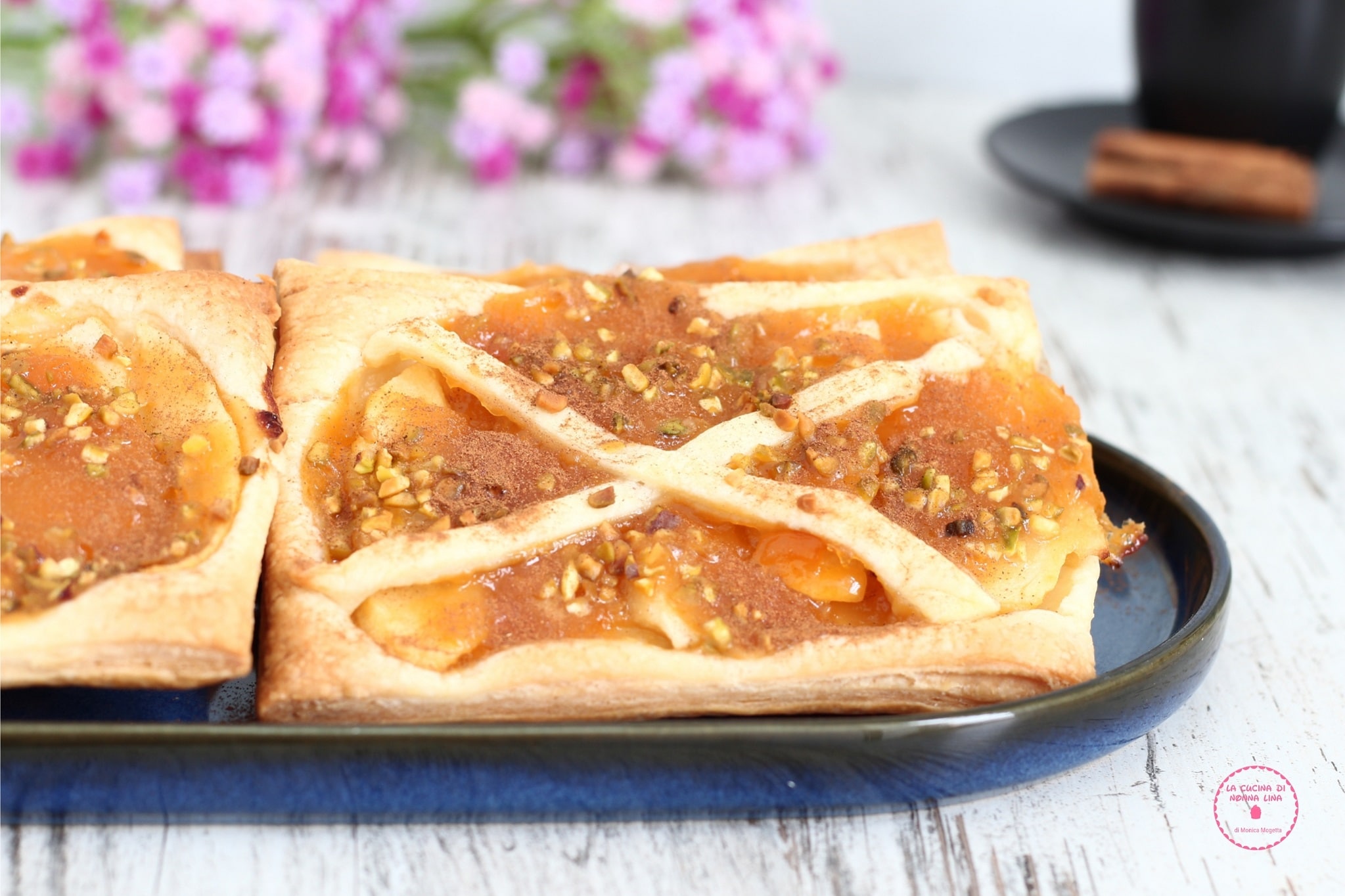 Easy and Quick Apple Pastries