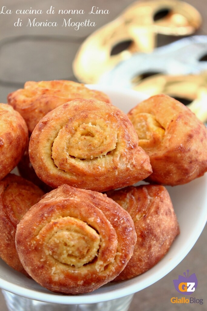Chiacchiere Carnival Recipe from the Marche Region | La cucina di nonna Lina