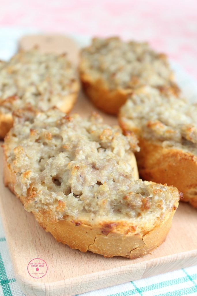 Crostini with Sausage and Stracchino