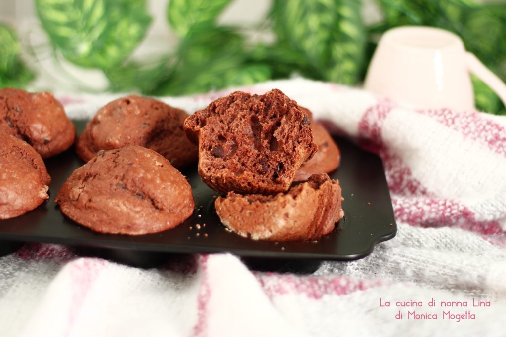 Delicious Chocolate Muffins Inside