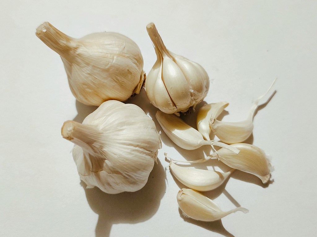 garlic - raw and cooked vegetables