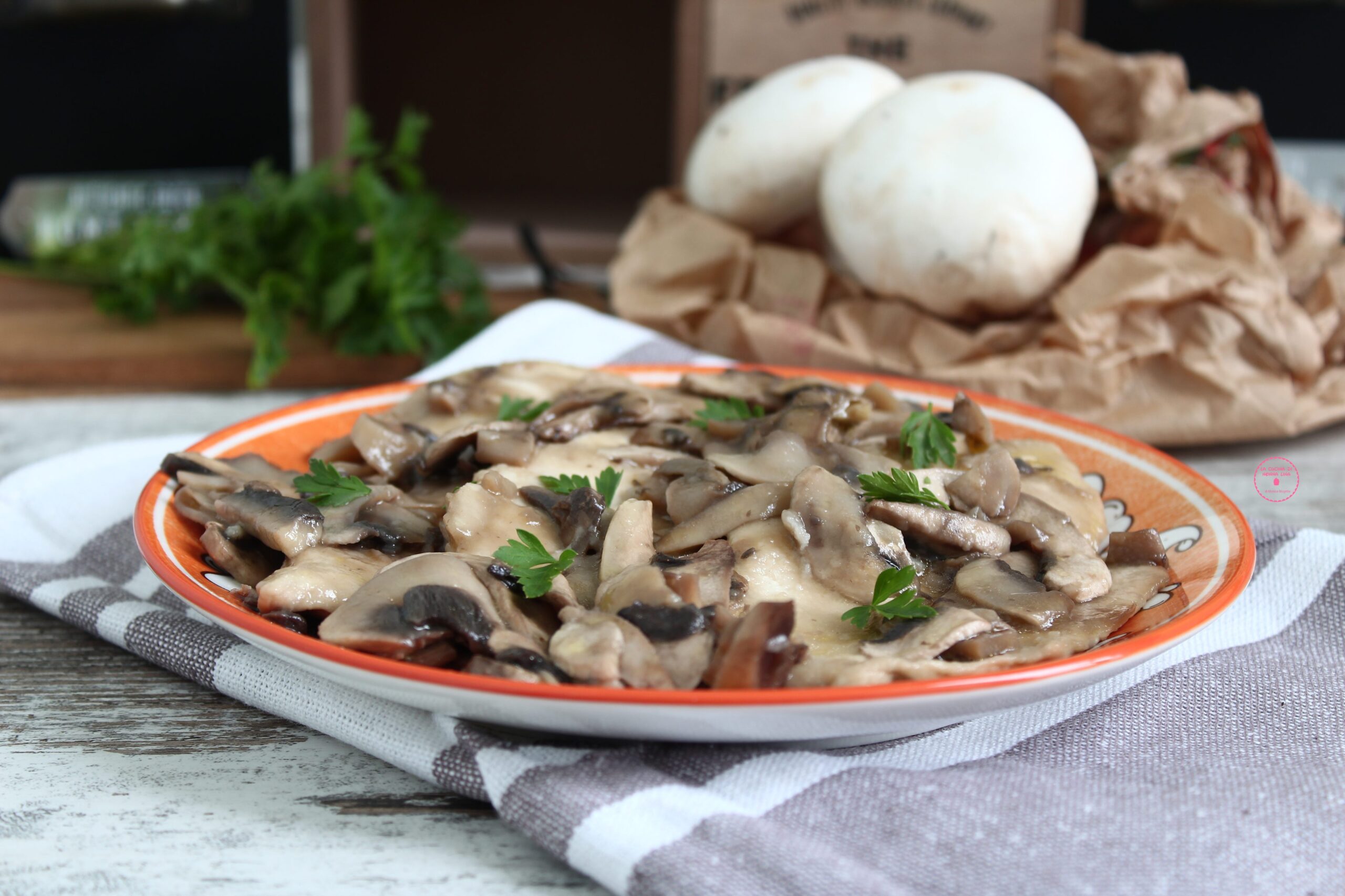 Creamy and Flavorful Chicken Scallops with Mushrooms