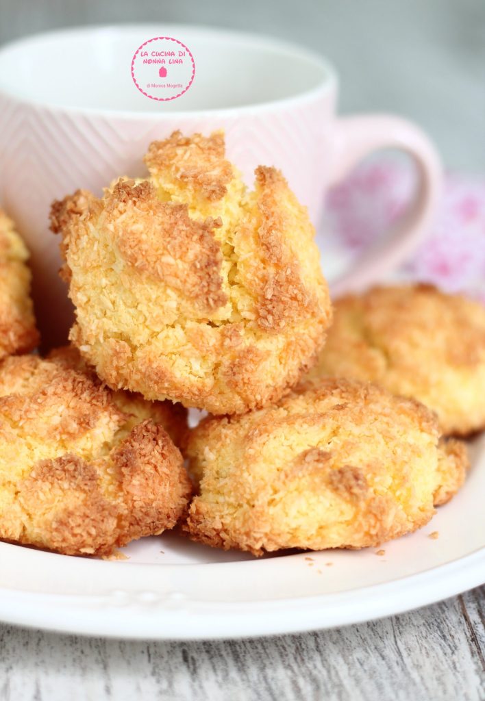 Keto Coconut Cookies