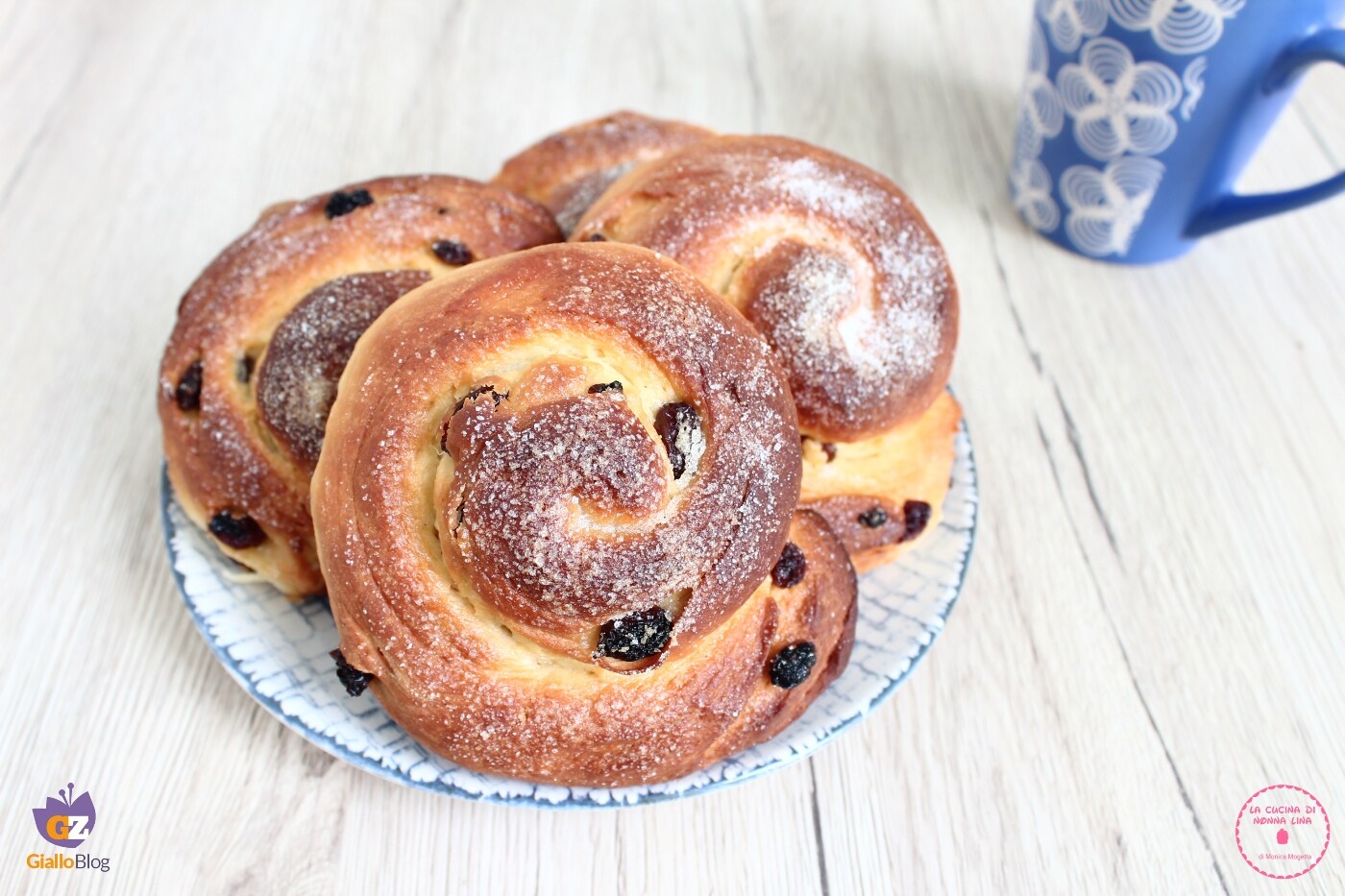 Yogurt Rolls with Raisins