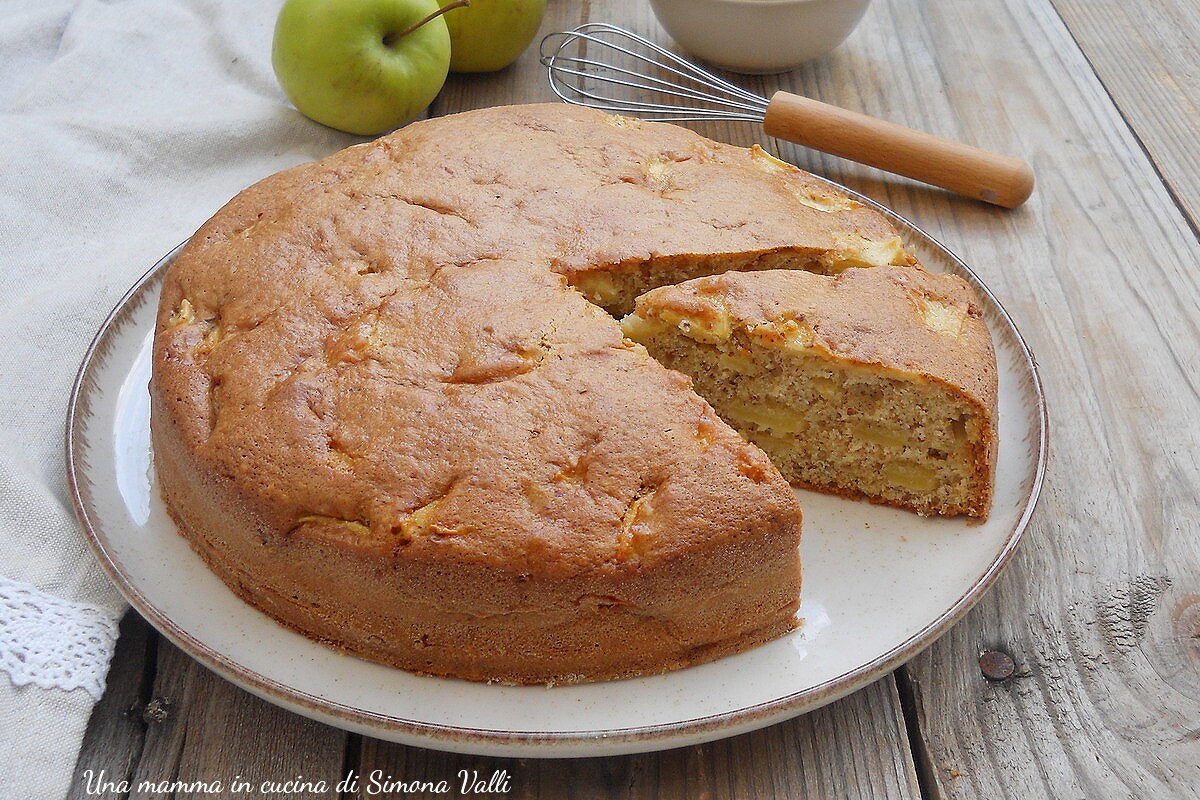 Milanese Apple Cake, Traditional Lombard Recipe