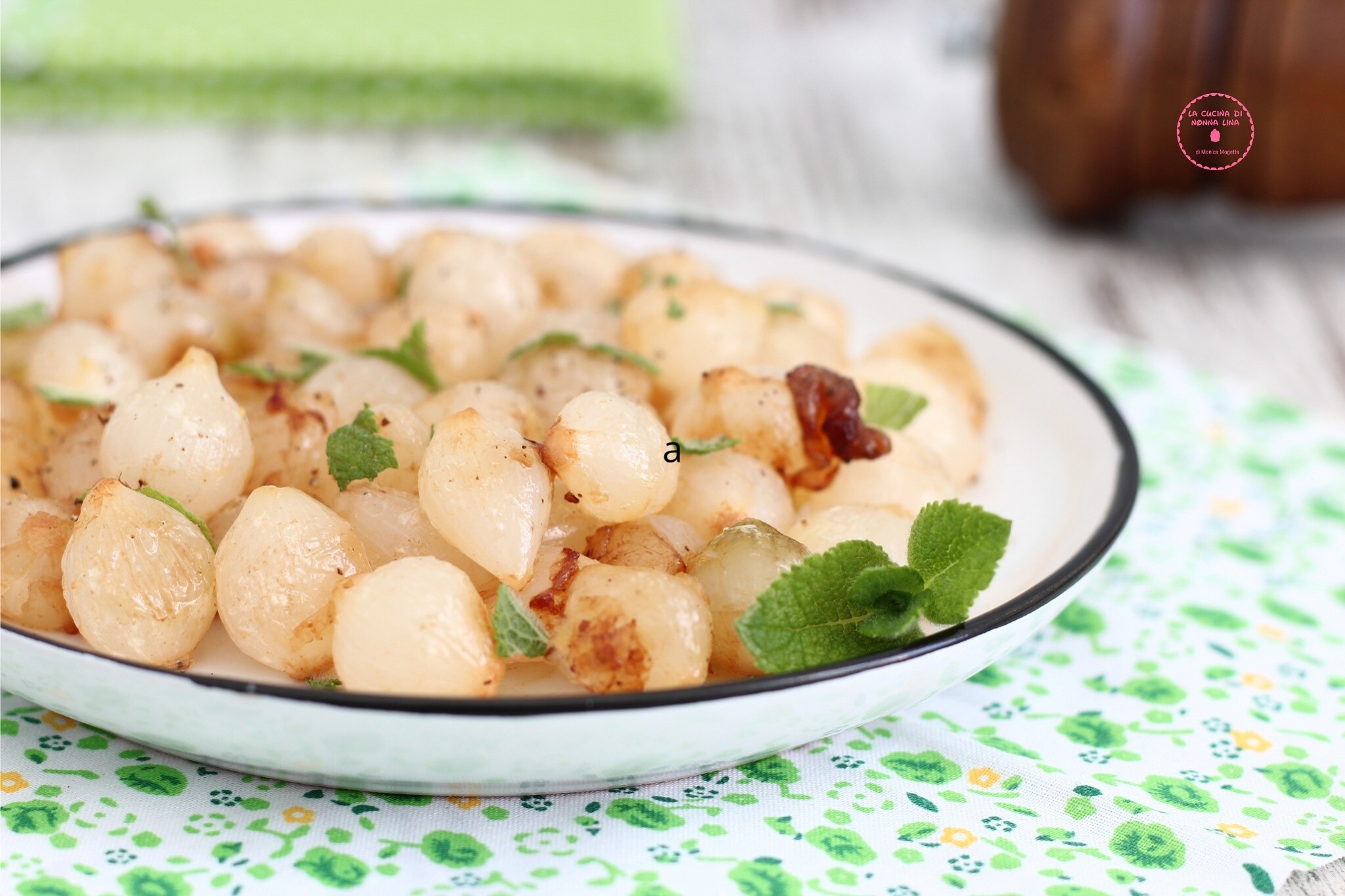 Onions with Beer and Mint
