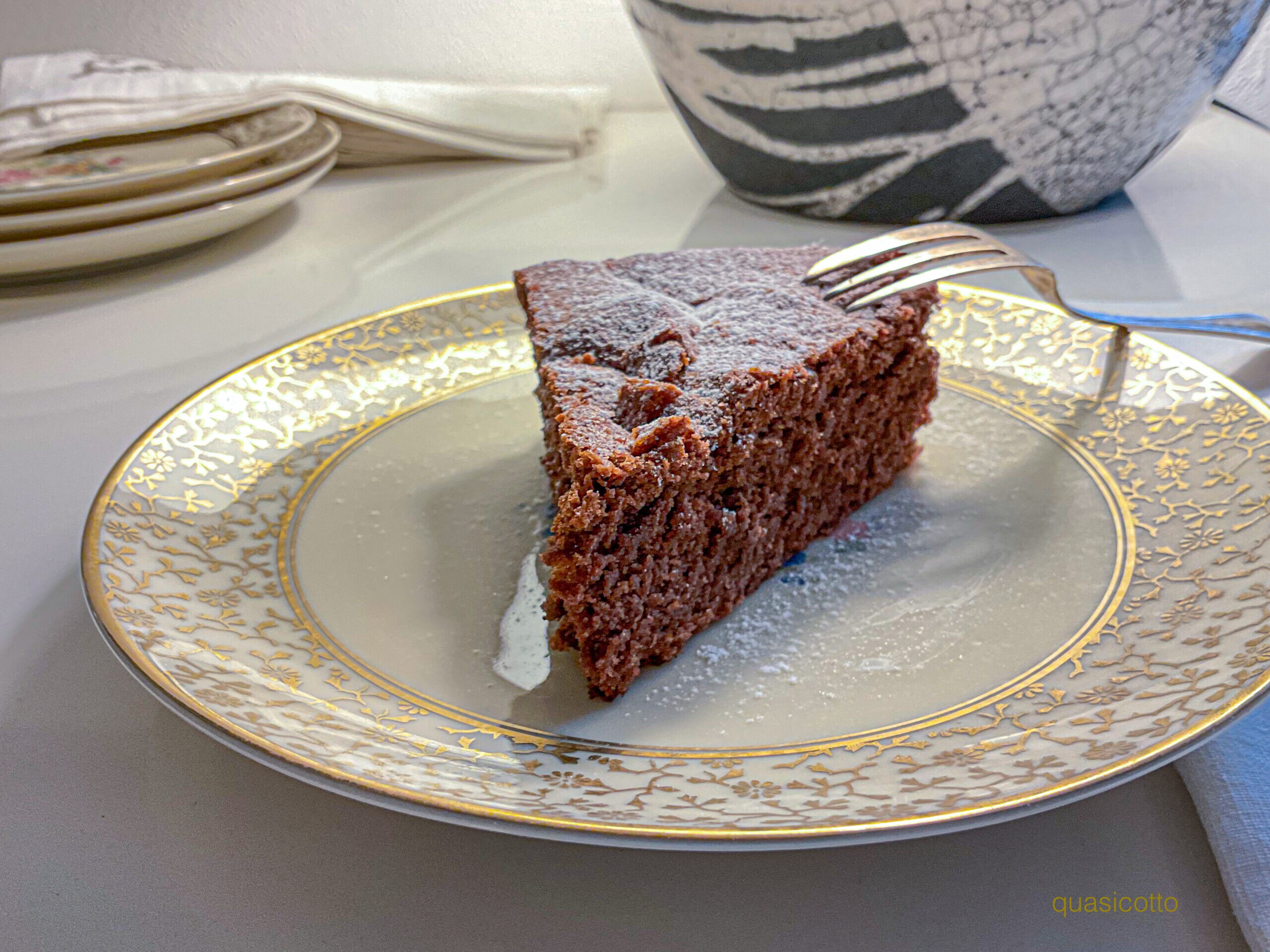Soft Chocolate Cake Cooked in Air Fryer.