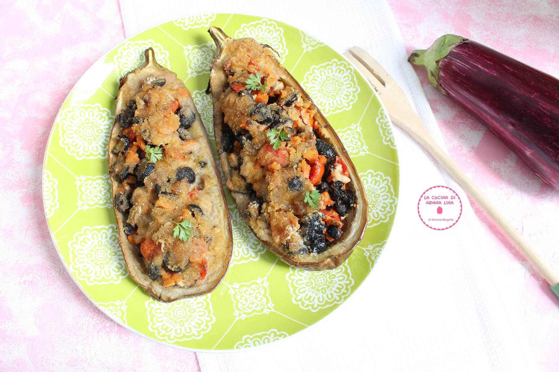 Oven-Baked Stuffed Eggplants without Meat