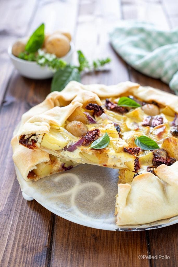 shortcrust pastry pie with potatoes and onions