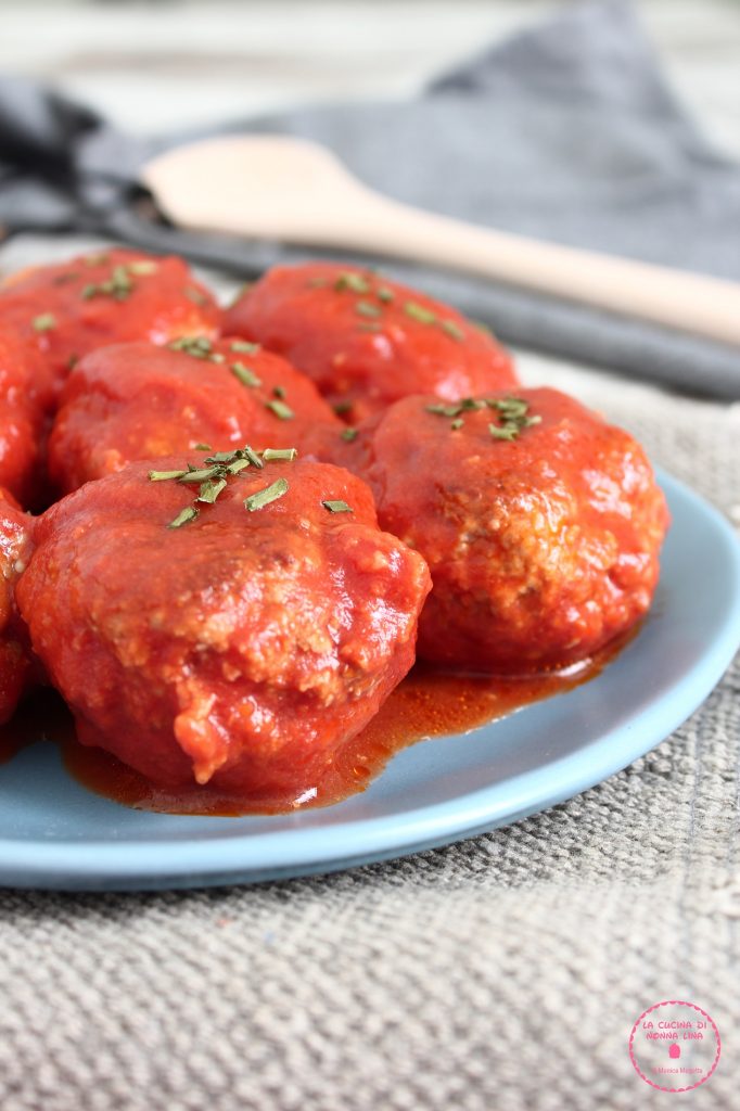 Super Soft Meatballs in Sauce