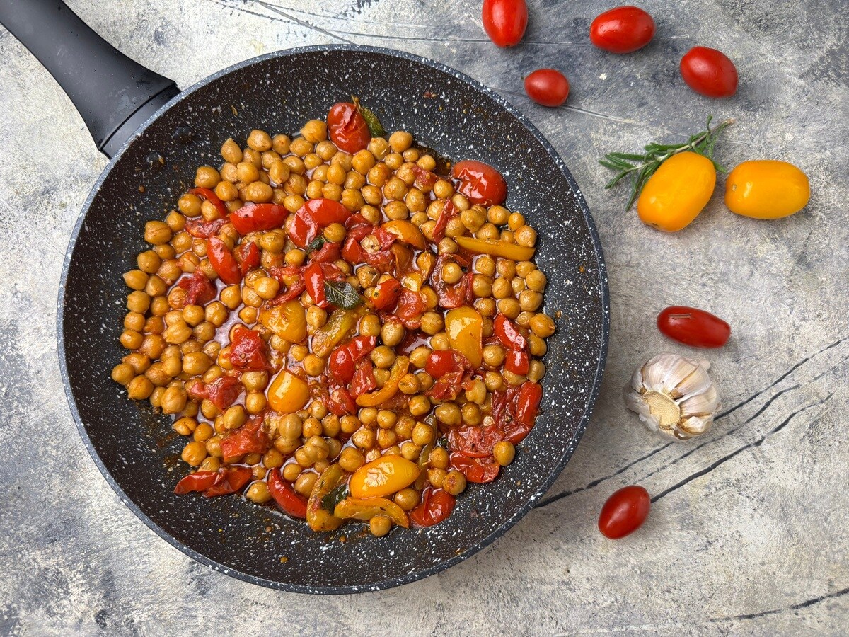 Tasty Skillet Chickpeas