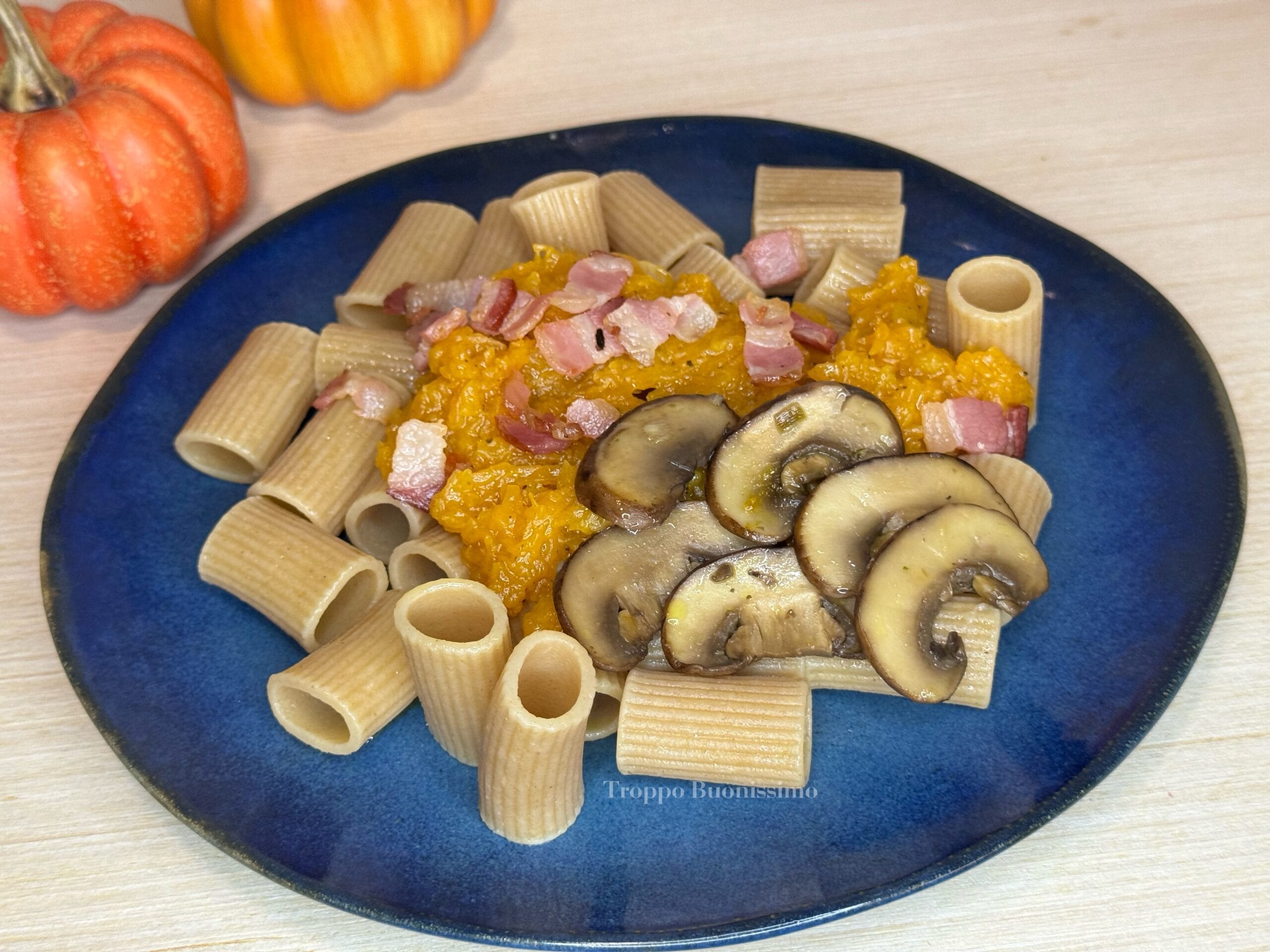 Whole Wheat Rigatoni with Pumpkin Cream, Mushrooms, and Bacon