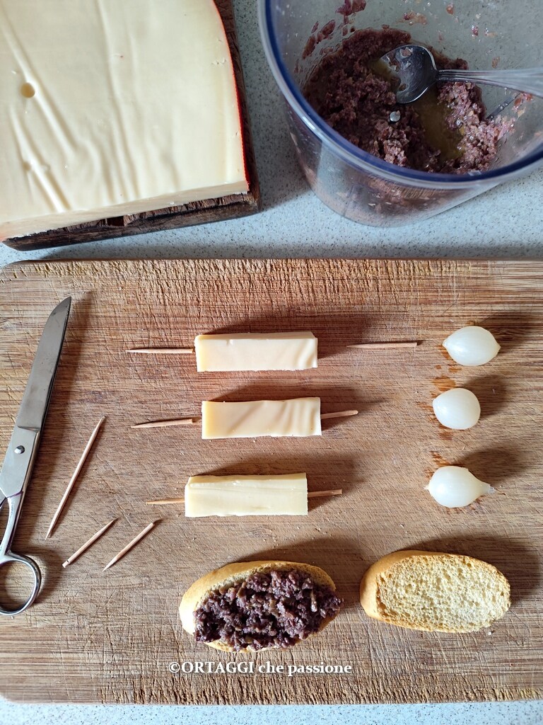 ingredients savory Christmas candles