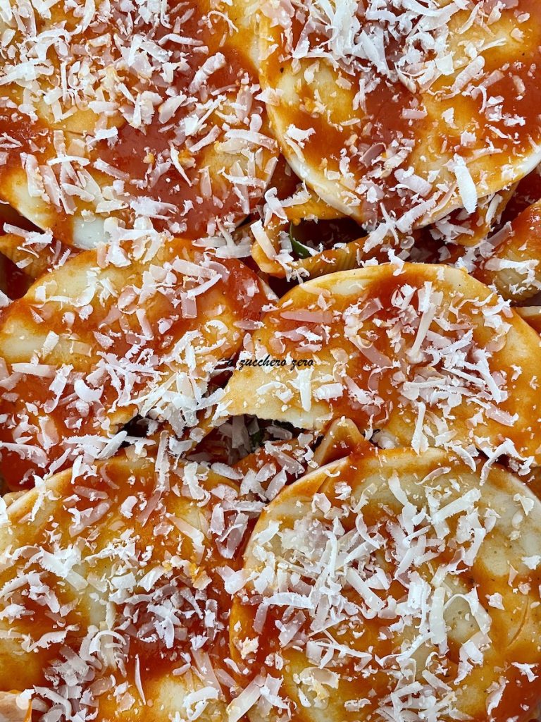 Cheesy Baked Pasta Shells