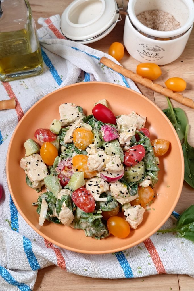 Beyond Ordinary Sauce: Discover the Yogurt, Miso, and Tahini Dressing that is Winning Over the Most Refined Palates