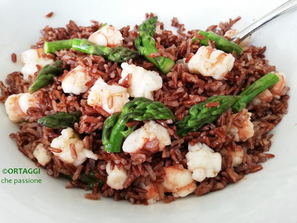 red rice with fish - shrimp and zucchini