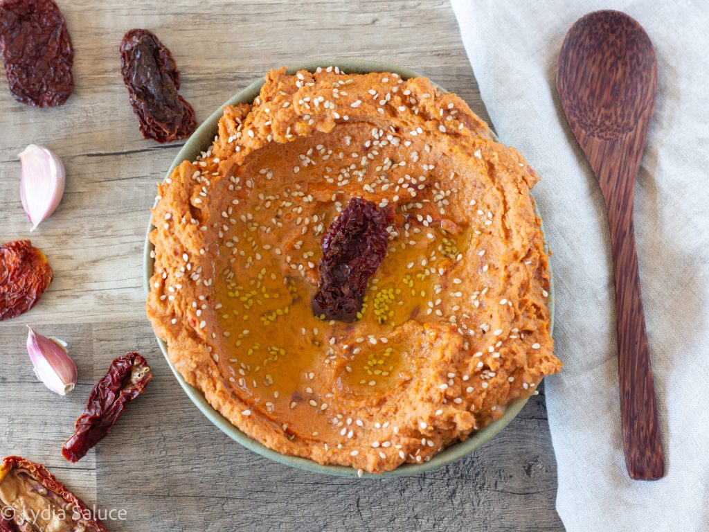 sun-dried tomato hummus