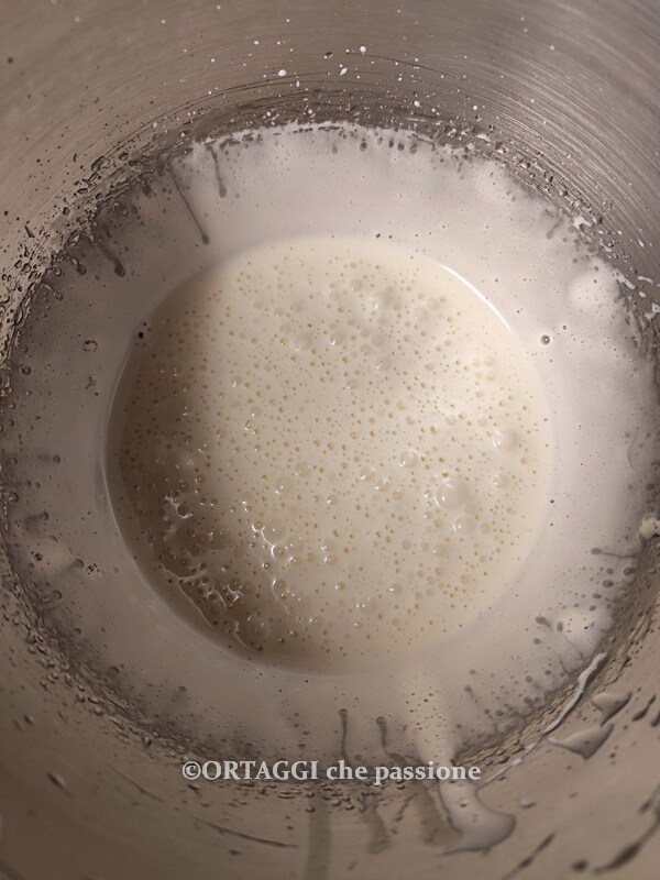 whipped eggs and sugar with oil