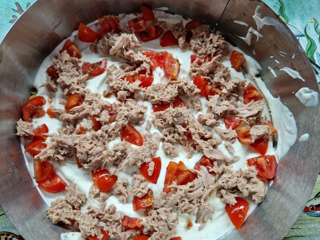 Savory Cheesecake with Tuna and Vegetables