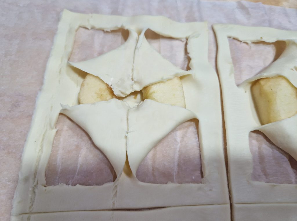 puff pastry sweets with apples