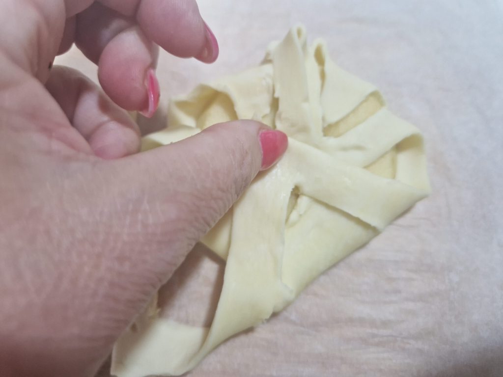 puff pastry sweets with apples