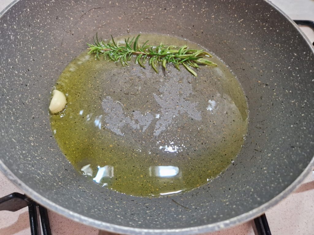 garlic rosemary oil