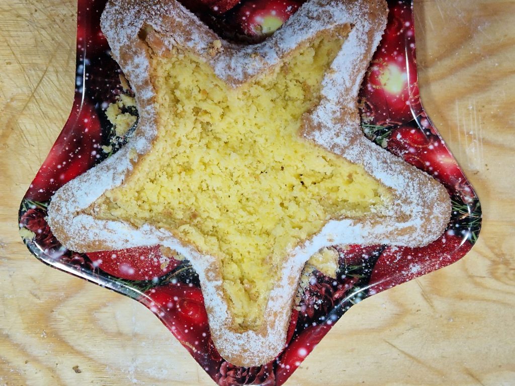 The Christmas Star with Mousseline Cream